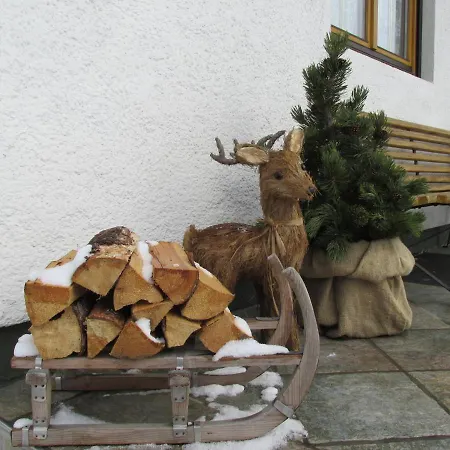 Haus Moikler Apartamento *